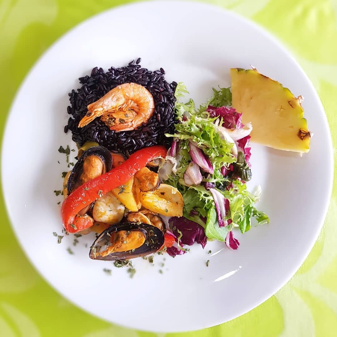 Arroz Negro Marisco E Abacaxi Receiteria