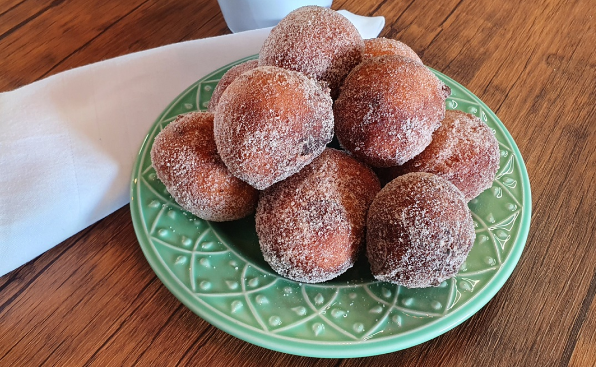 Bolinho de chuva na airfryer delicioso e fácil