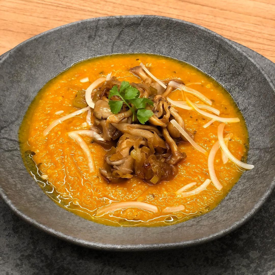 Caldo de abóbora alho poró e shimeji Receiteria