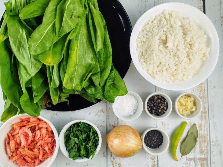 ingredientes reunidos para preparar arroz de cuxa