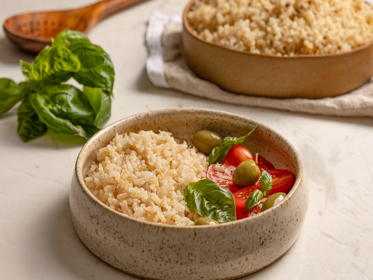 Arroz integral na panela de pressão