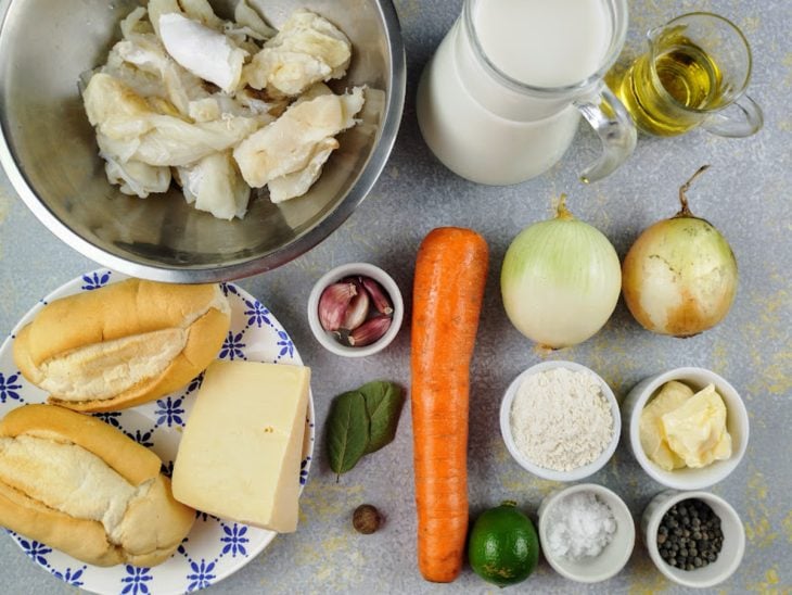 Ingredientes para a receita de bacalhau espiritual.