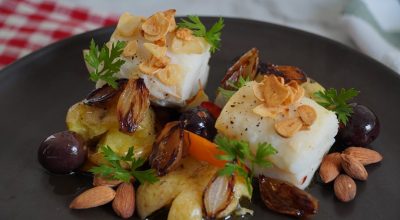 Bacalhau no forno com cebolas caramelizadas