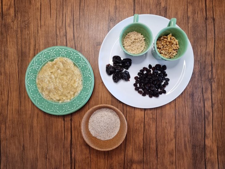 ingredientes reunidos para o preparo da barra de cereal