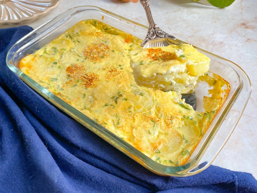 Batata gratinada com creme de leite