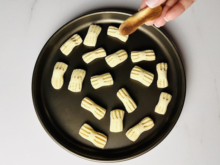 Biscoitos assados.