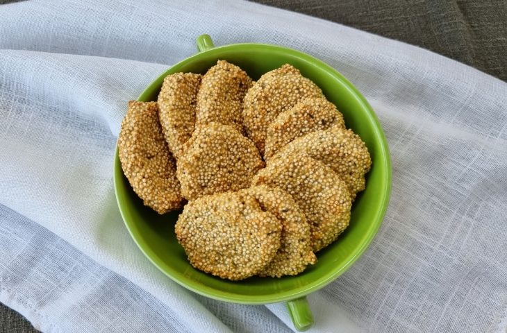 Biscoitos salgados de quinoa