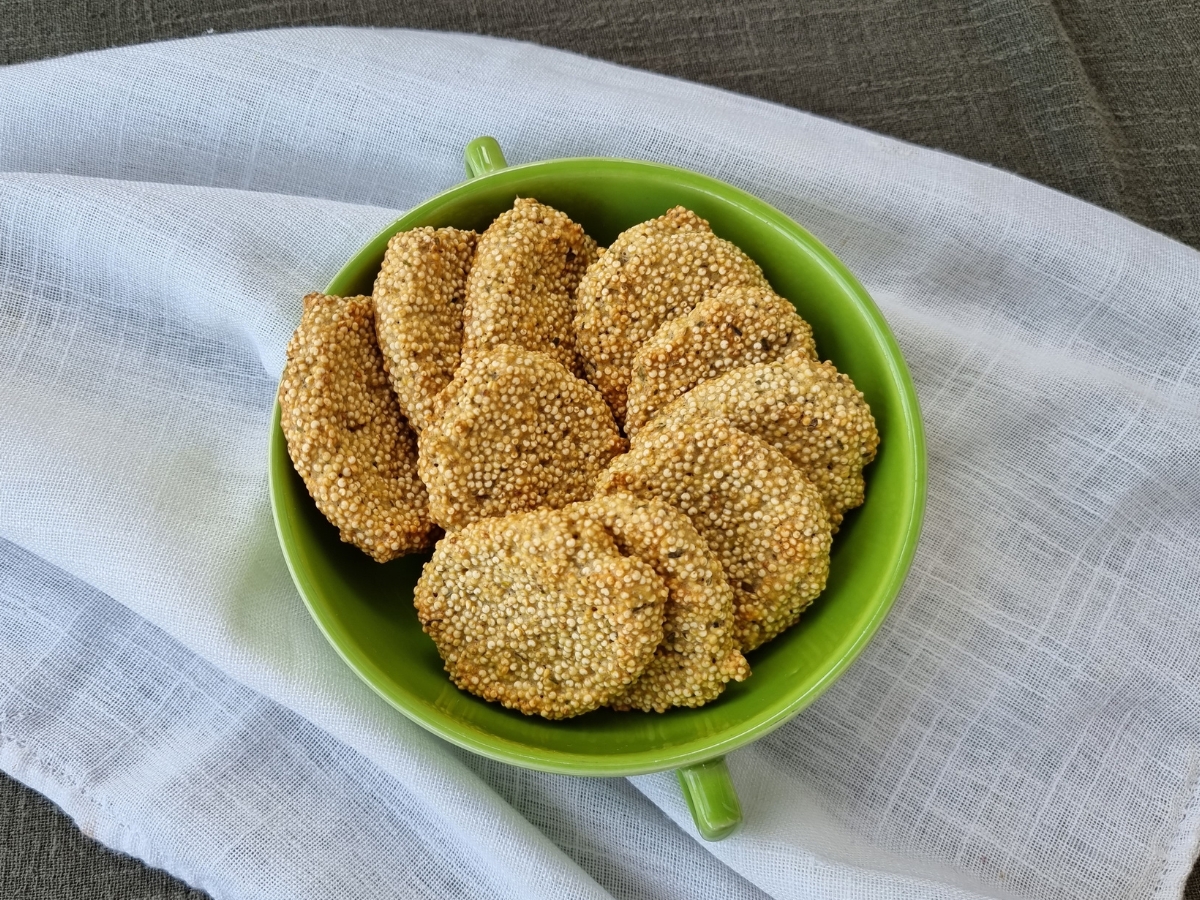 Biscoitos salgados de quinoa