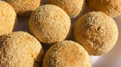 Bolinha de milho com queijo fit