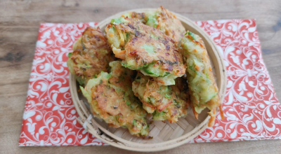 Bolinho de abobrinha e cenoura