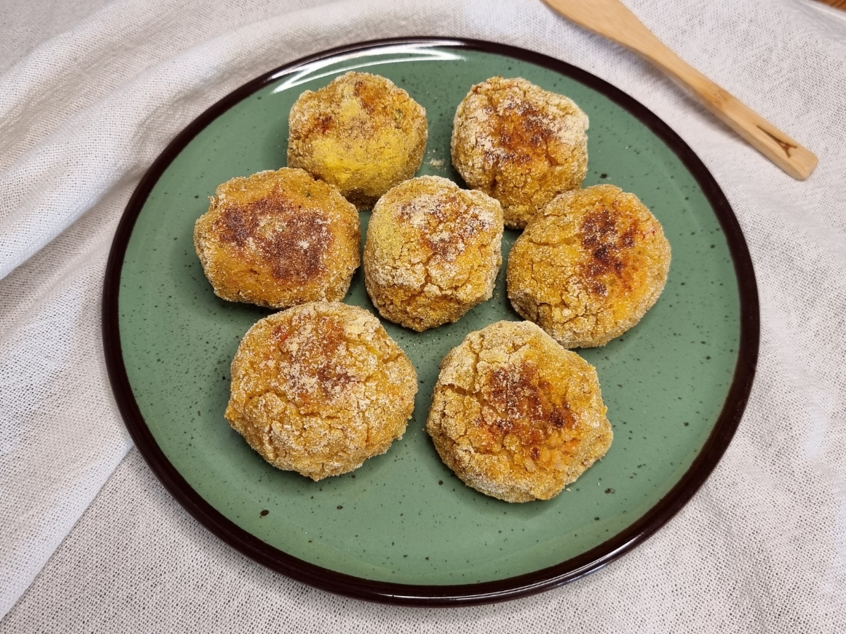 Bolinho de arroz com frango e aveia