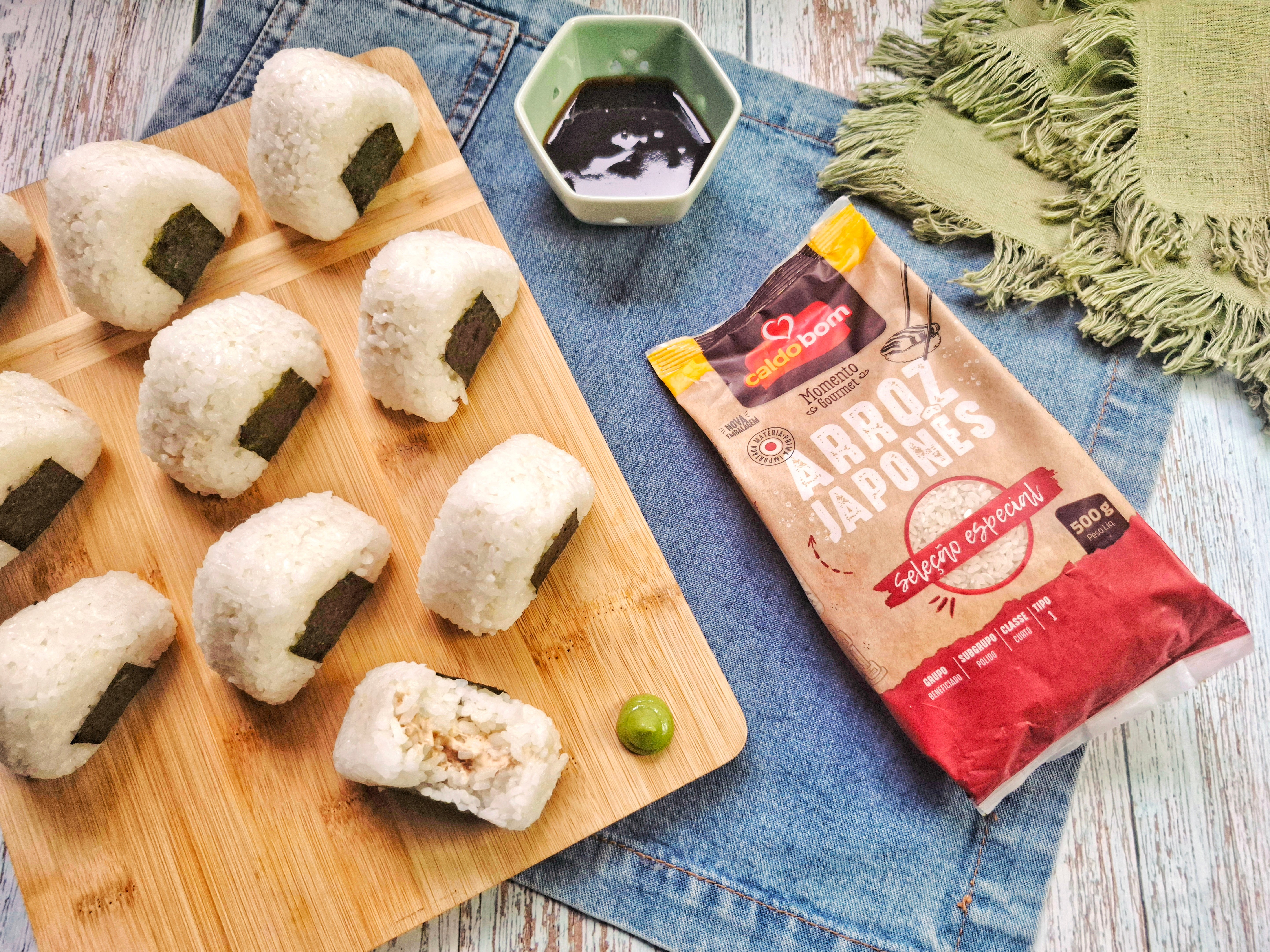 Bolinho de arroz japonês