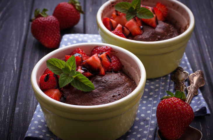 Bolinho de chocolate de micro-ondas sem glúten