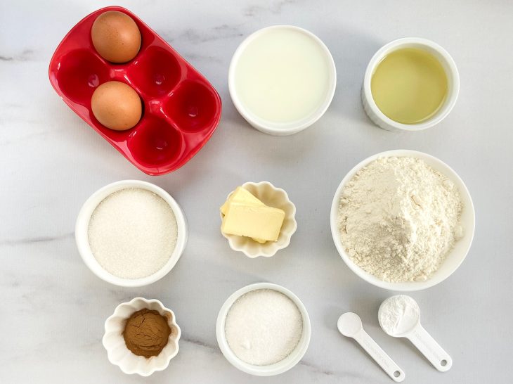 Ingredientes para a receita de bolinho de chuva fácil.