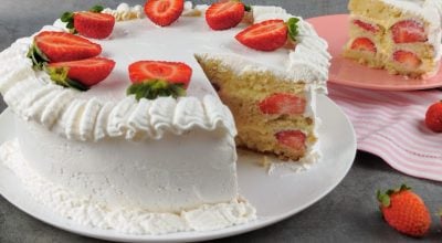 Bolo de aniversário confeitado