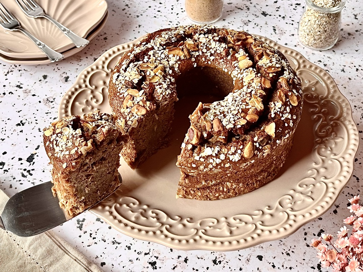 Bolo de aveia com banana e maçã