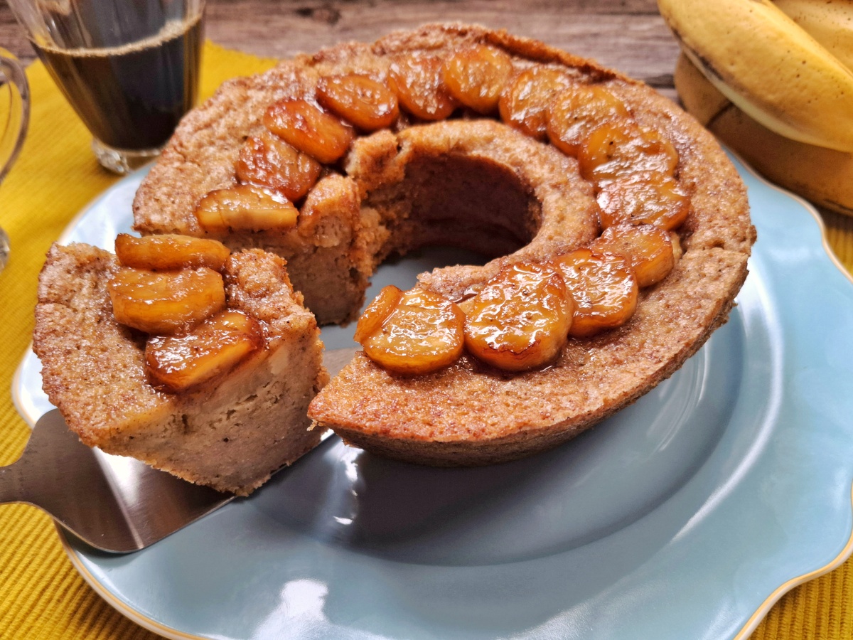 Bolo de banana com aveia simples