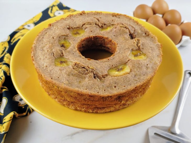 Bolo de banana fit na Air Fryer pronto para consumo.