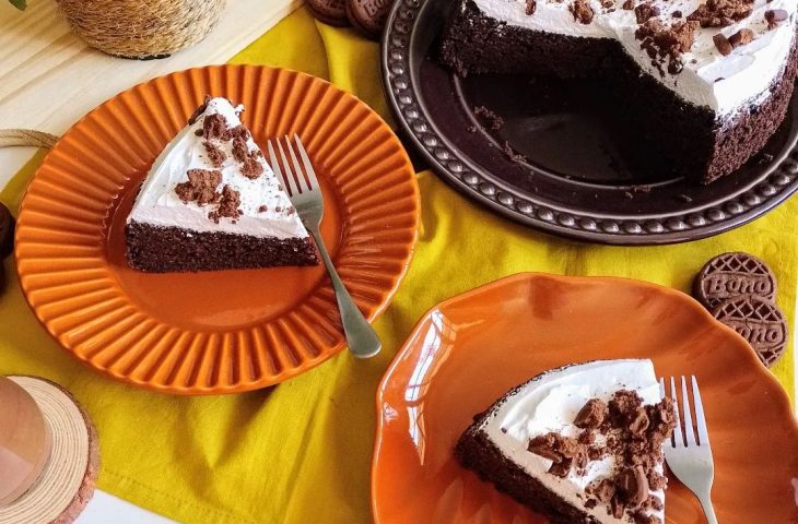 Bolo de biscoito recheado