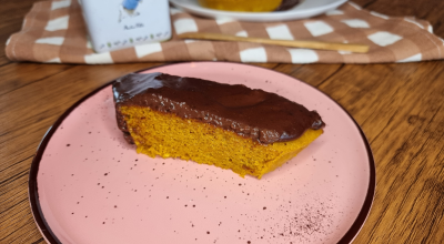 Bolo de cenoura de micro-ondas