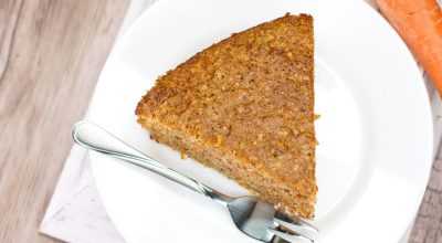 Bolo de cenoura na panela de arroz