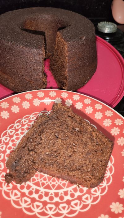 Bolo de chocolate fácil e molhadinho - Foto de usuário