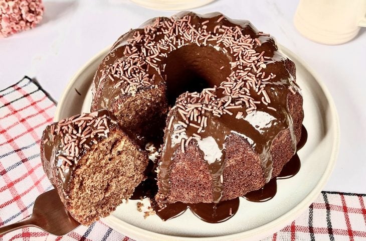 Bolo de chocolate fofinho fácil