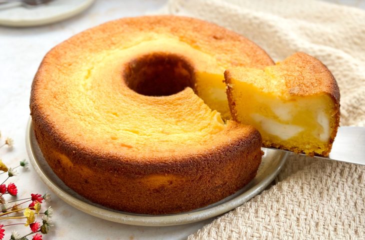 Bolo de flocão com requeijão