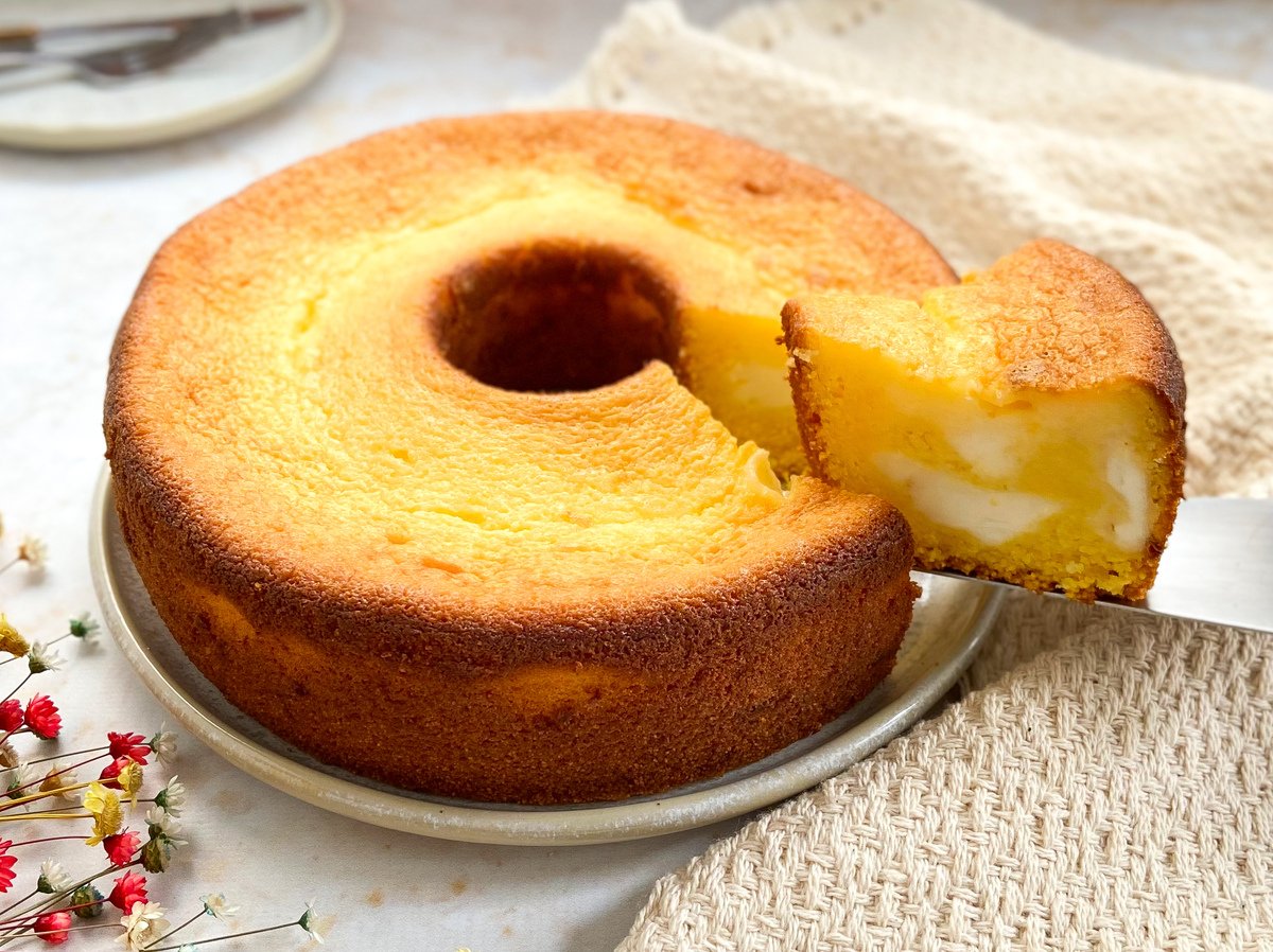 Bolo de flocão com requeijão