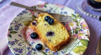 Bolo de laranja com blueberry