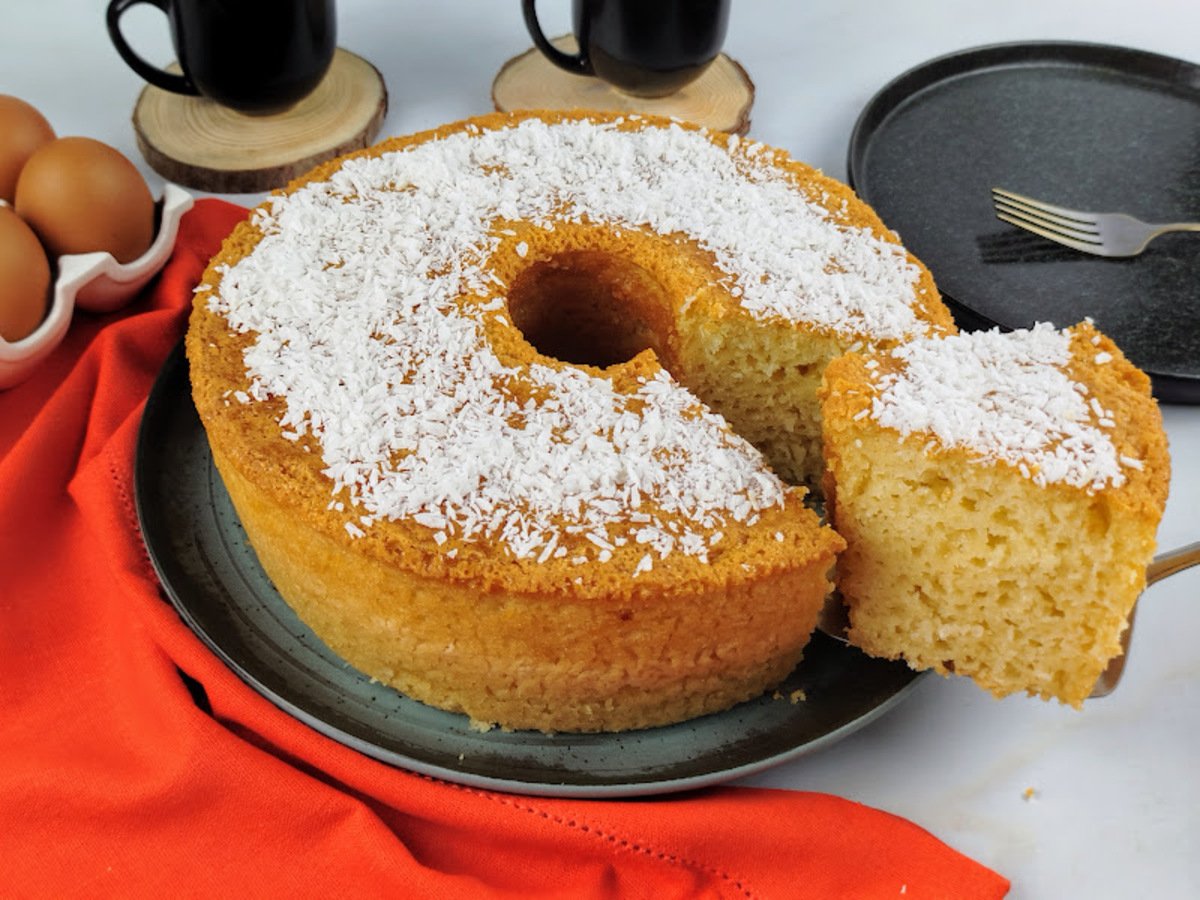 Bolo de mandioca simples e rápido