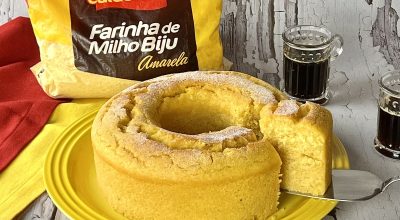 Bolo de milho com farinha de milho