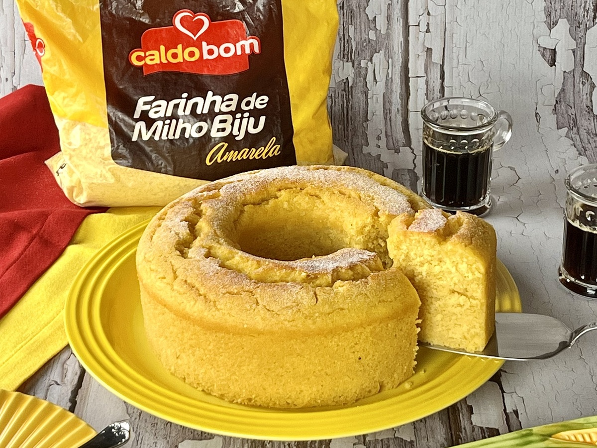 Bolo de milho com farinha de milho