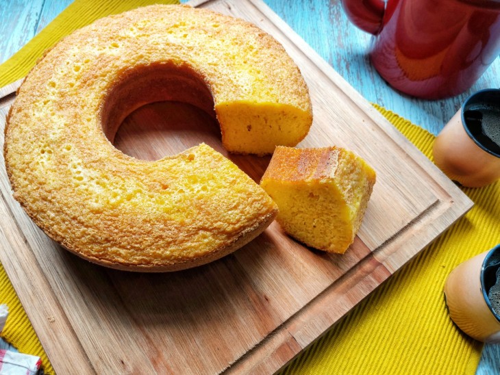 Bolo de milho com milho em lata: sabor autêntico para o seu negócio