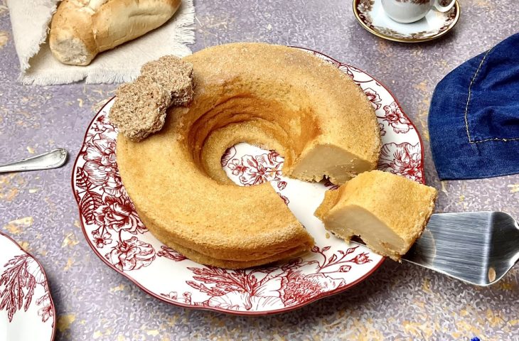 Bolo de pão de liquidificador