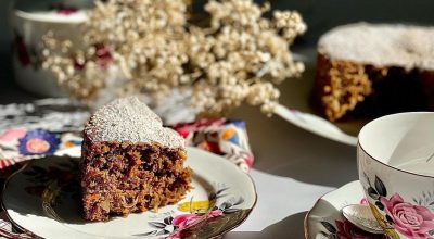 Bolo integral de cenoura com nozes e coco