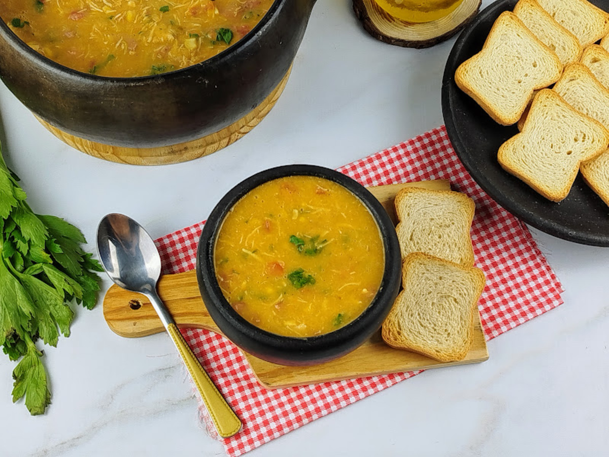 Caldo de kenga com calabresa e bacon