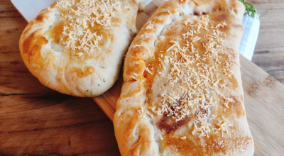 Calzone de calabresa fácil