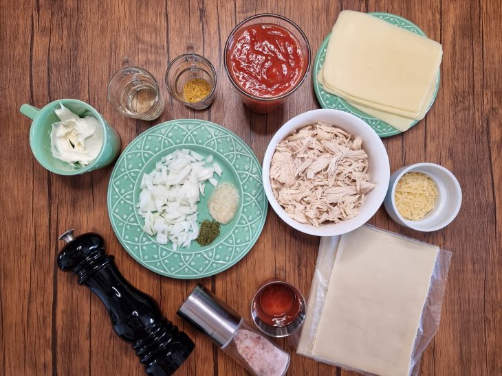 Ingredientes reunidos para o preparo do canelone de frango