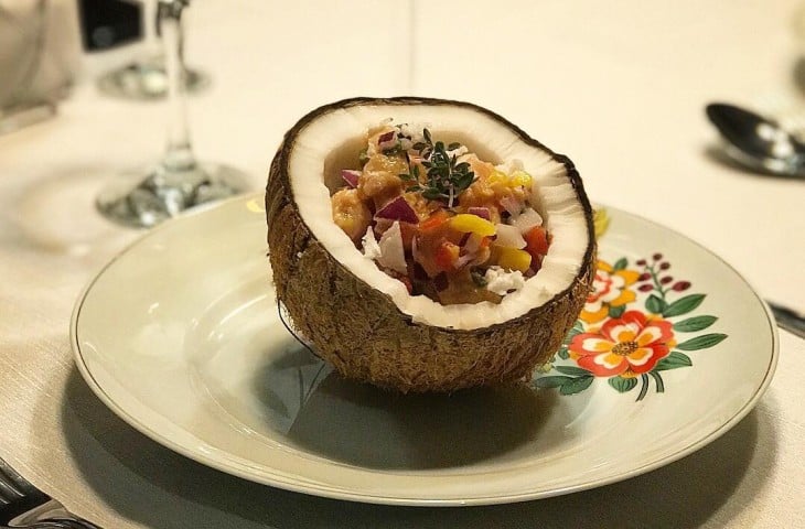 Ceviche tropical de salmão