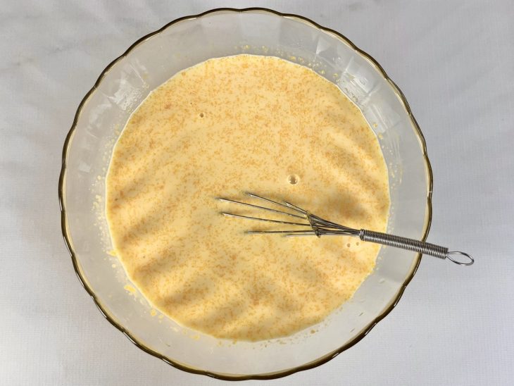 tigela com creme branco