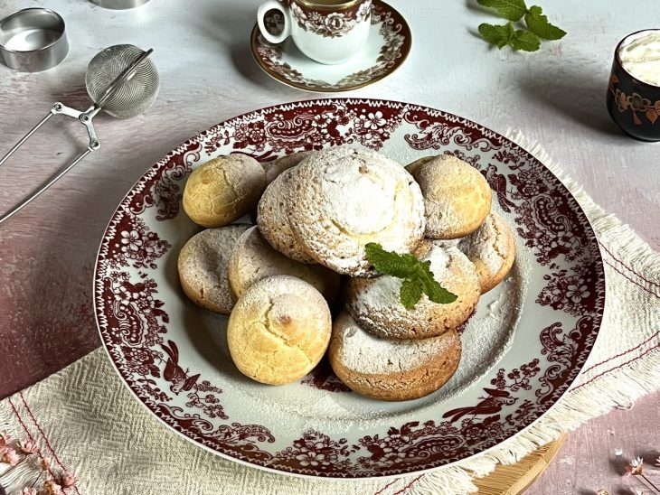 Choux cream japonês pronto para consumo.