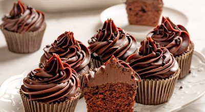 Cupcake de chocolate com ganache