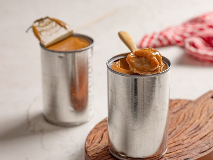 Doce de leite na panela de pressão pronto para consumo.