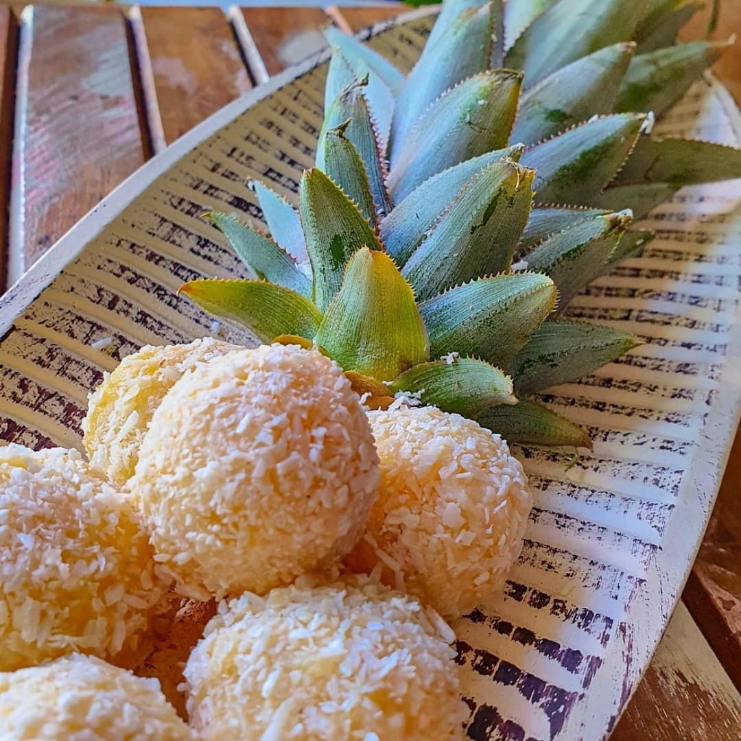 Docinho De Abacaxi Com Coco Receiteria