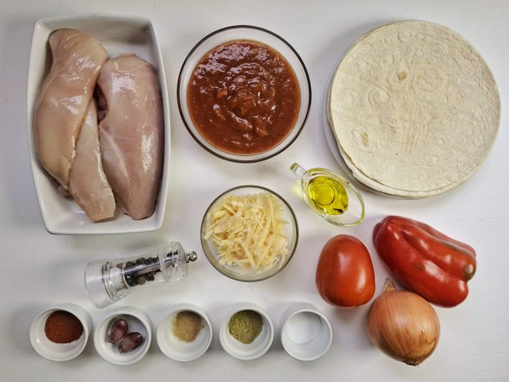 Ingredientes para as enchiladas de frango.