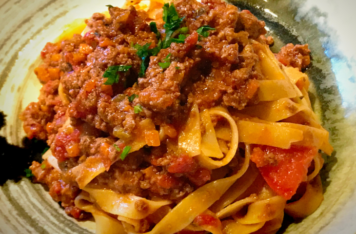 Fettuccine com ragu de linguiça Blumenau