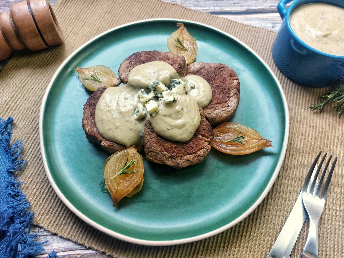 Filé mignon ao molho de gorgonzola