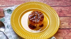 Flan de doce de leite com caramelo crocante