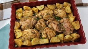 Frango assado com batatas